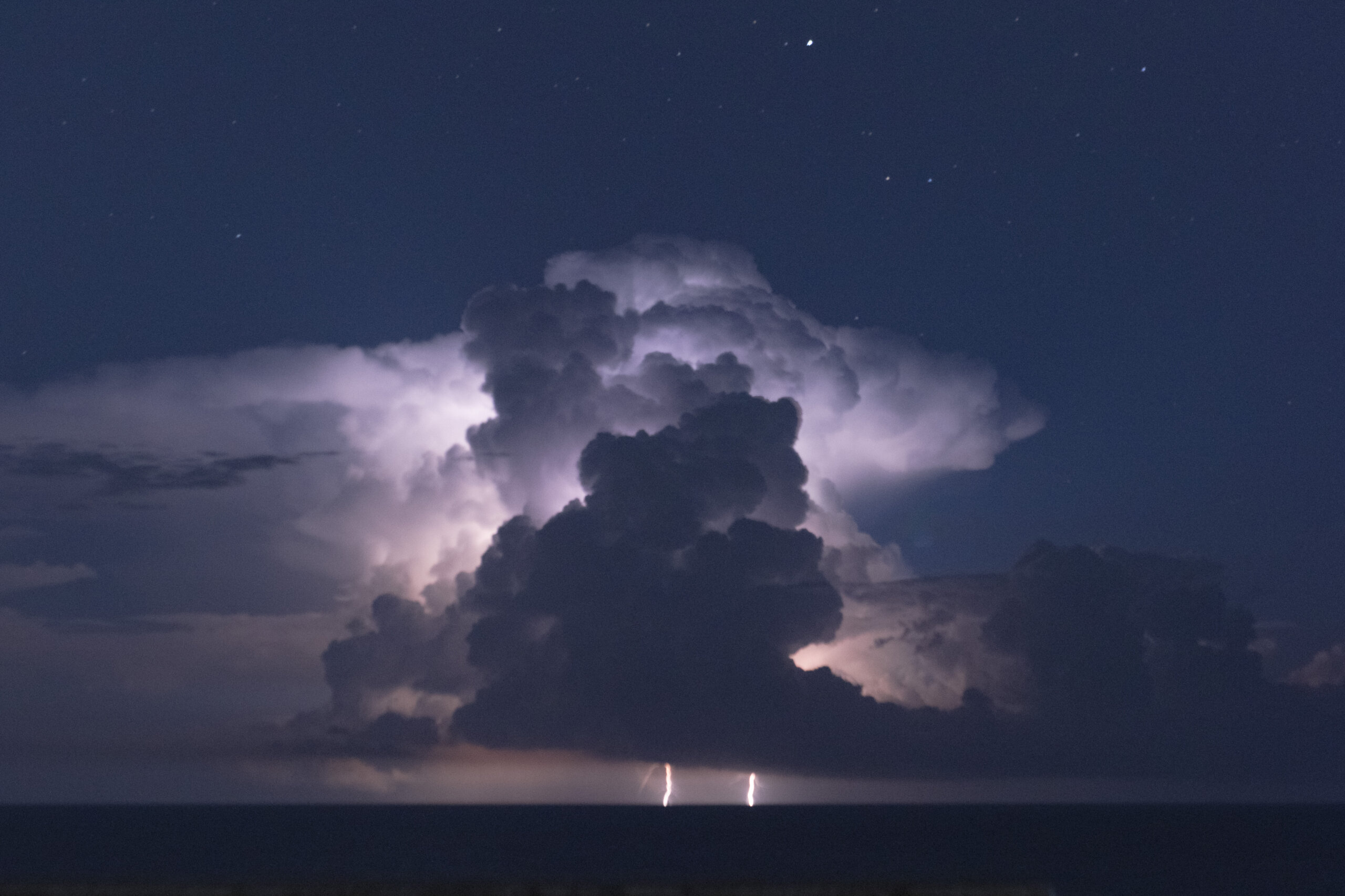 Temporale notturno sul mare